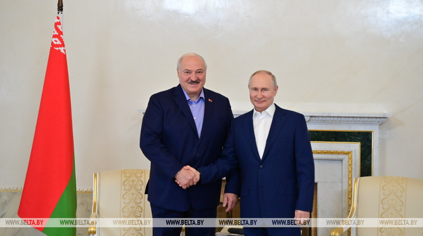 Лукашенко предложил Путину продумать экономический план с опорой на собственные силы