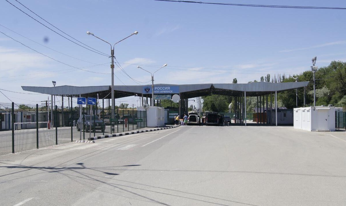 Пропускную способность КПП на административной границе между Крымом и Херсонской областью увеличили