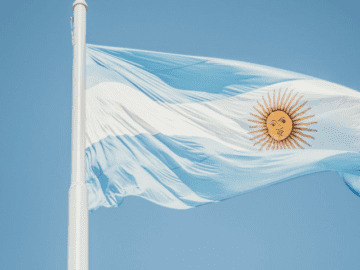 Аргентинцы выбрали президентом собственного «Трампа»